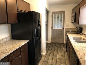 60 Ridge Dr in Senoia, GA - Building Photo - Building Photo