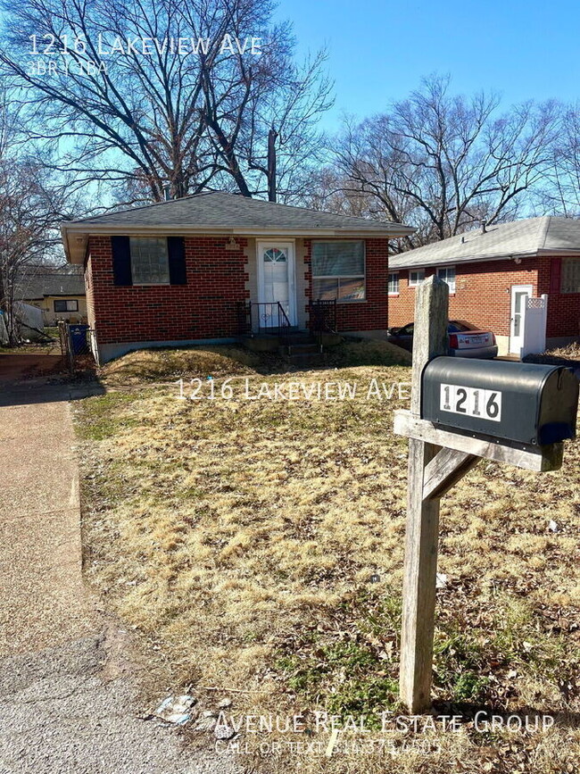 1216 Lakeview Ave in St. Louis, MO - Building Photo - Building Photo