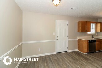 525 Mica Trail in College Park, GA - Building Photo - Building Photo