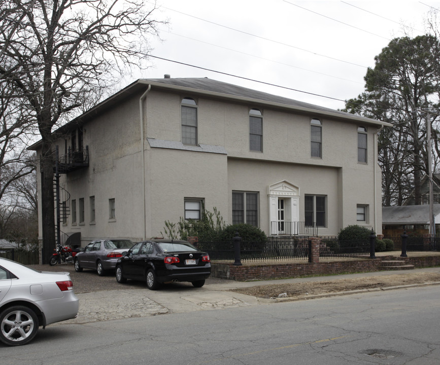 4611 Woodlawn St in Little Rock, AR - Building Photo