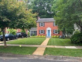 5400 Dorchester Rd in Richmond, VA - Building Photo