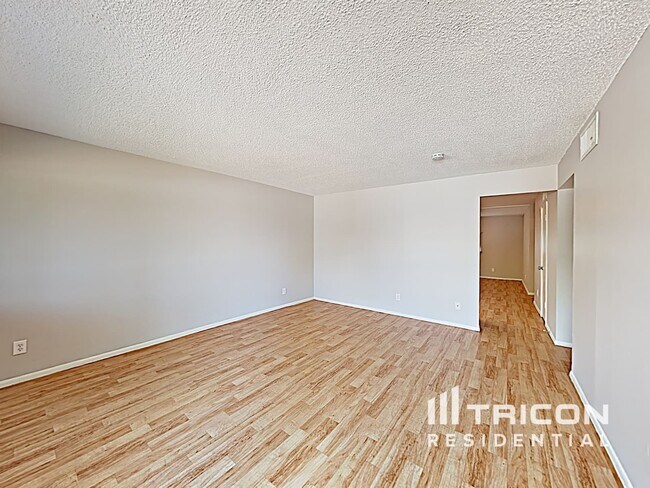 4121 W Griswold Rd in Phoenix, AZ - Building Photo - Building Photo