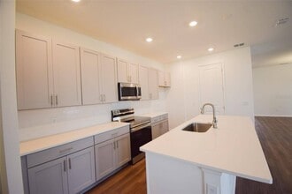 2370 Lancashire St in Davenport, FL - Building Photo - Building Photo