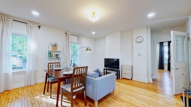 88 1/2 Edwards St in New Haven, CT - Building Photo - Building Photo