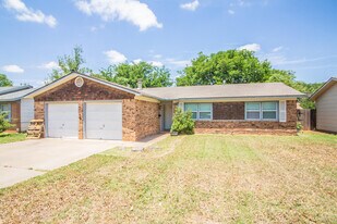 5404 48th St in Lubbock, TX - Building Photo