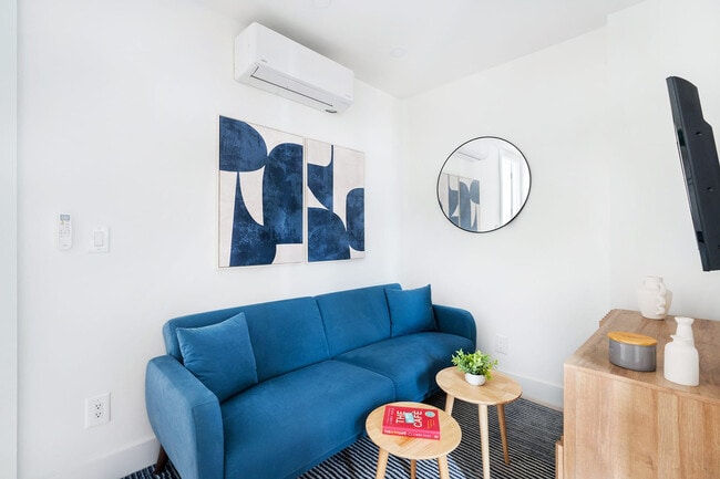 515 W 48th St in New York, NY - Building Photo - Building Photo