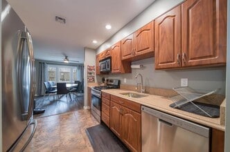 302 Heights Dr in Haledon, NJ - Building Photo - Building Photo