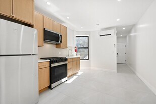 346 Liberty Ave in Jersey City, NJ - Building Photo