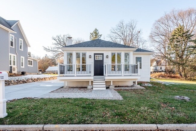 property at 122 Williams St