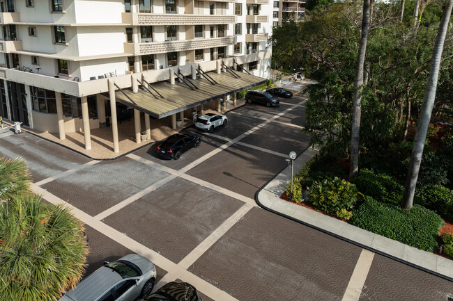 Plaza of Bal Harbour in Bal Harbour, FL - Building Photo - Building Photo