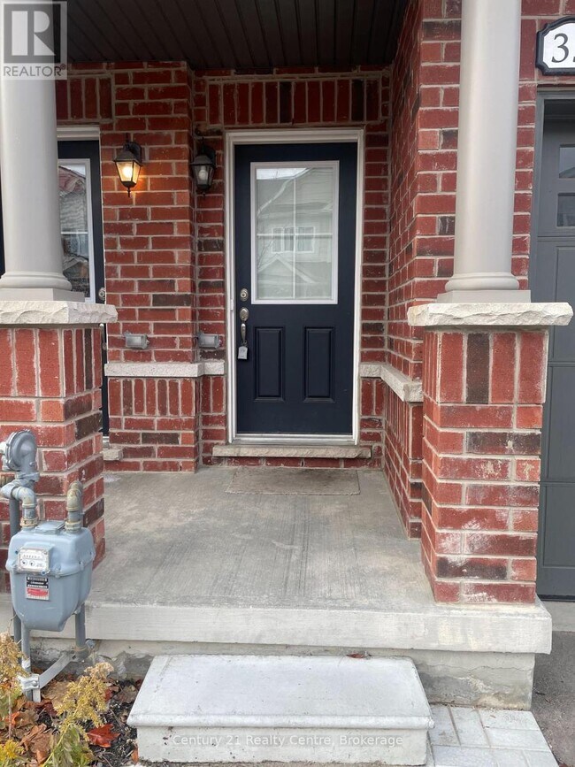 33 Brixham Ln in Brampton, ON - Building Photo - Building Photo