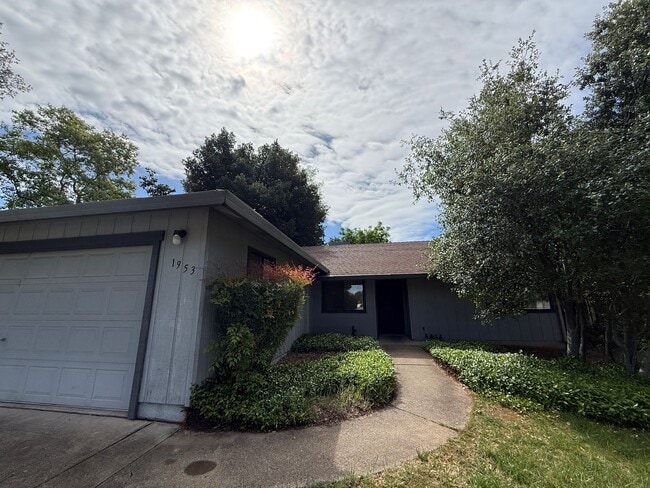 1953 Marlene Ave in Redding, CA - Building Photo - Building Photo
