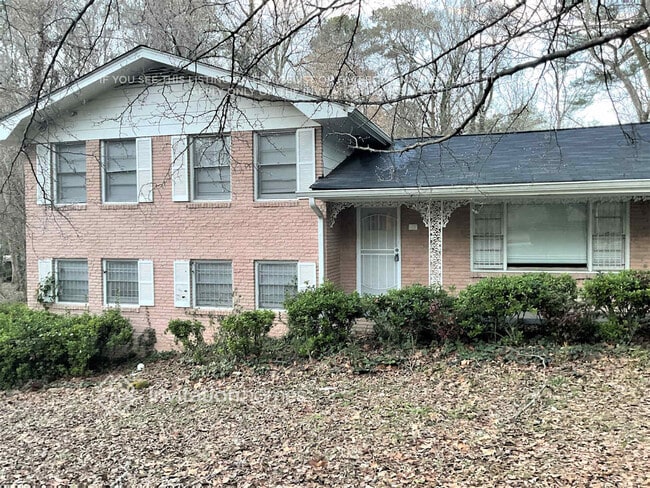 property at 2819 Collier Dr NW