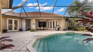 5958 Paradise Cir in Naples, FL - Building Photo - Building Photo