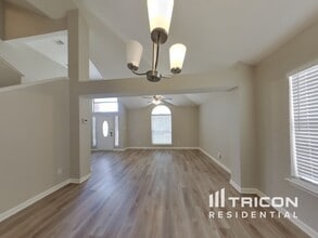 1106 Castleman Dr in Cedar Hill, TX - Building Photo - Building Photo