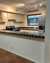 3165 Center St in Miami, FL - Building Photo - Building Photo