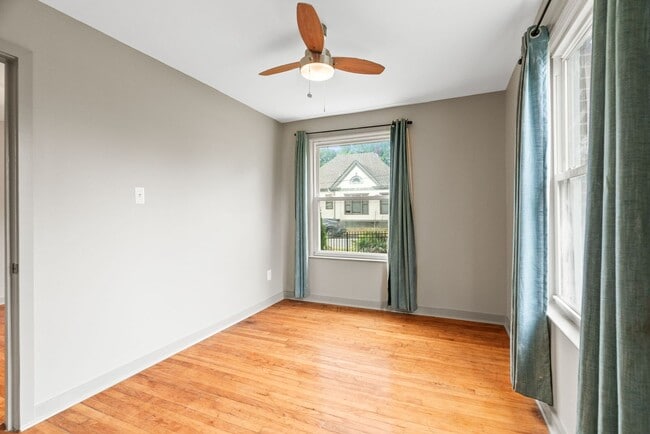 property at 1724 W 19th St