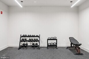 5521 Wayne Ave in Philadelphia, PA - Building Photo