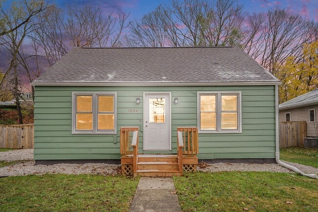 property at 1524 Humphrey St