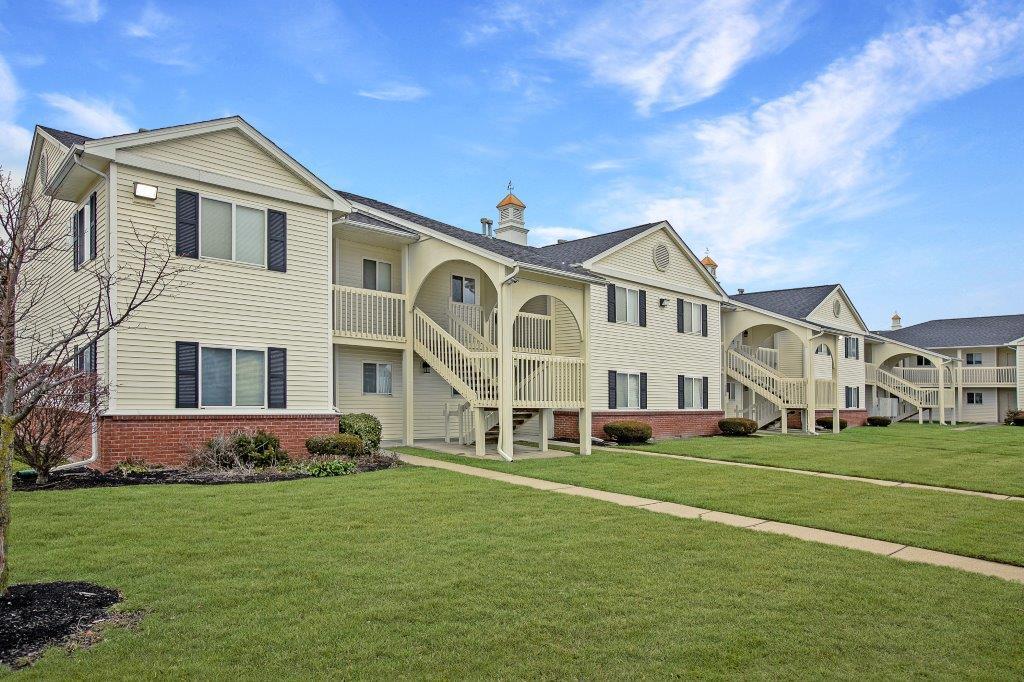 Steeplechase Apartments and Townhomes in Toledo, OH - Foto de edificio