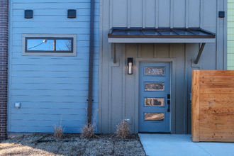 303 Park St in Springdale, AR - Foto de edificio - Building Photo