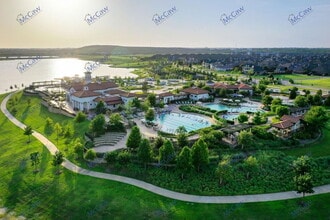 4270 Cascade Sky Dr in Arlington, TX - Foto de edificio - Building Photo