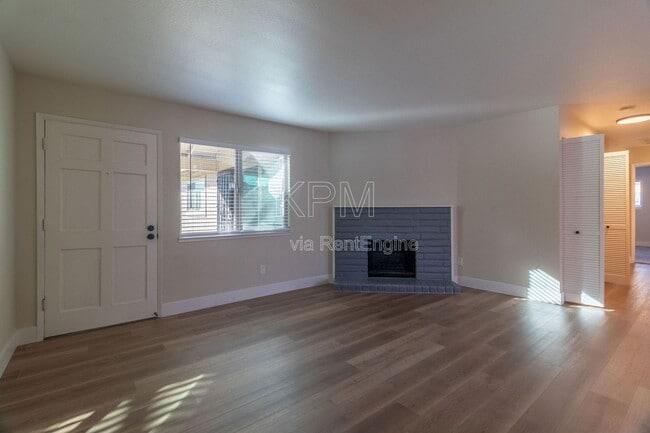 7357 Kelley Dr in Stockton, CA - Building Photo - Building Photo