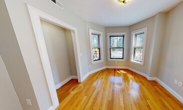 904 Massachusetts Ave, Unit 6A in Cambridge, MA - Building Photo - Building Photo