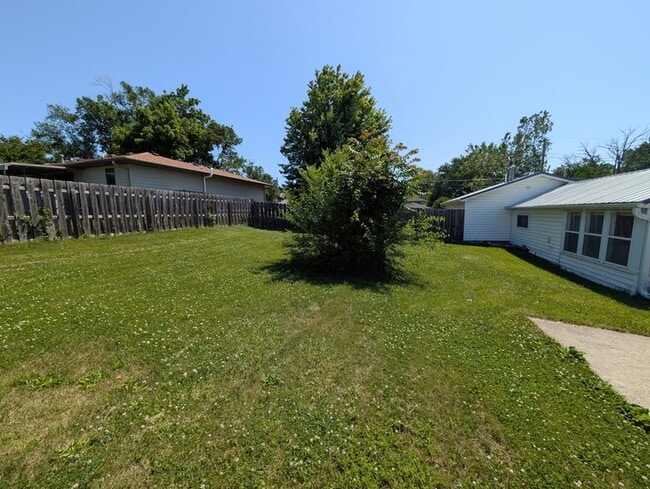 905 E 8th St S in Newton, IA - Building Photo - Building Photo