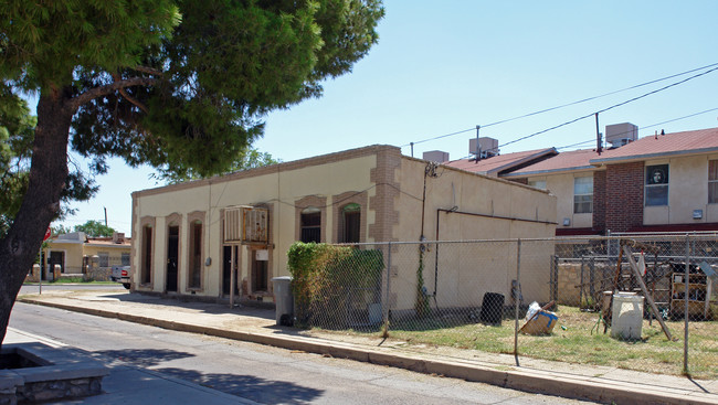 1001 St Vrain St in El Paso, TX - Building Photo - Building Photo