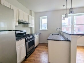 2 S Oakland Ave in Ventnor City, NJ - Building Photo - Building Photo