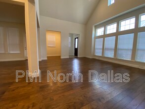 6909 Royal View Dr in McKinney, TX - Building Photo - Building Photo
