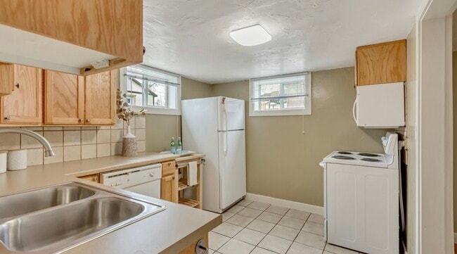 1186 E Westminster Ave in Salt Lake City, UT - Building Photo - Building Photo