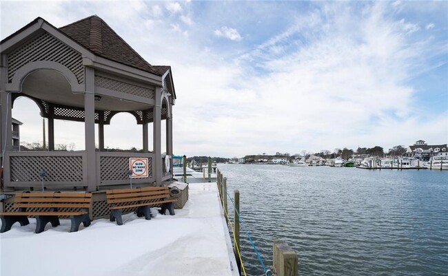 423 Harbour Point in Virginia Beach, VA - Building Photo - Building Photo