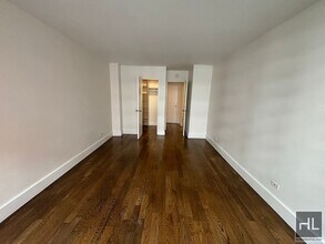 EAST 63 STREET / Spacious Sunlit 1-Bed 1-B in New York, NY - Building Photo - Building Photo