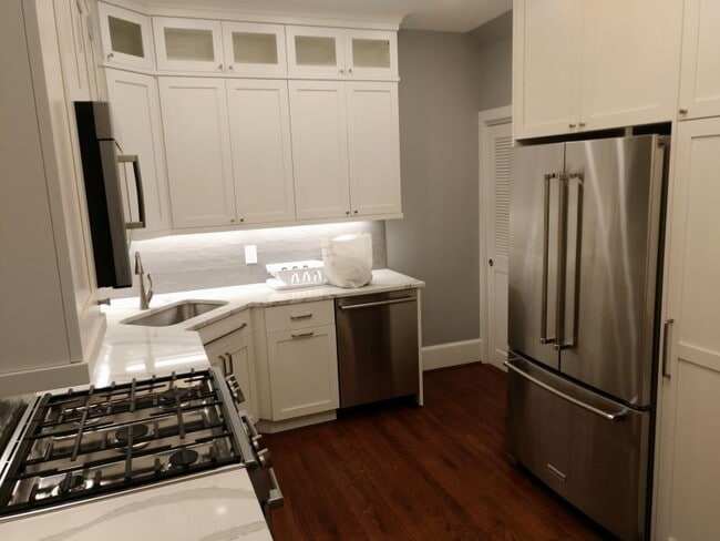 302 9th St NE in Washington, DC - Building Photo - Building Photo