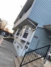 1521 S 33rd St in Milwaukee, WI - Building Photo - Building Photo