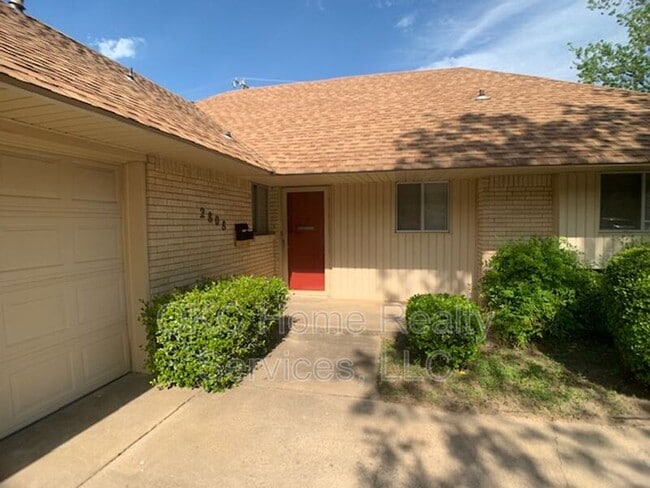 property at 2808 N Ditmer Rd