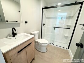 16 Baker Ct, Unit #5 in Boston, MA - Building Photo