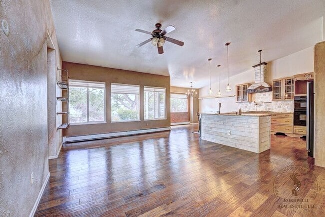 property at 536 Park Ridge Ct