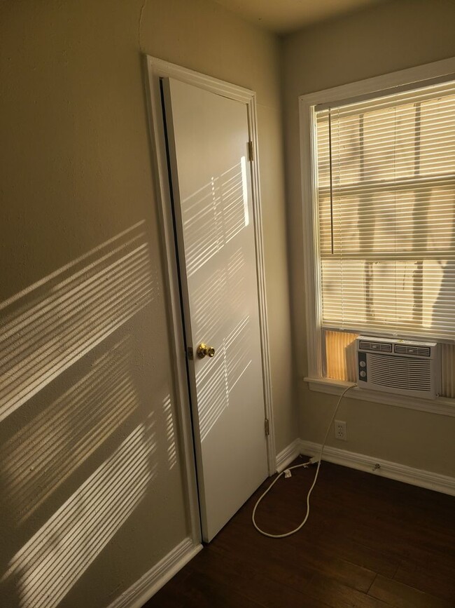 property at 1505 Alamo Ave