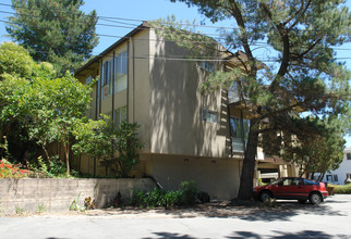 909 East St in Lafayette, CA - Foto de edificio - Building Photo