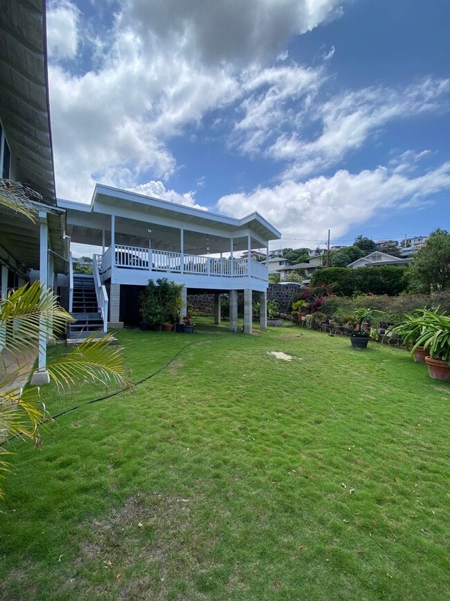 property at 1950 Aupuni St