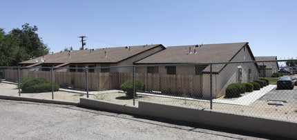 Sequoia Apartments in Hesperia, CA - Building Photo - Building Photo