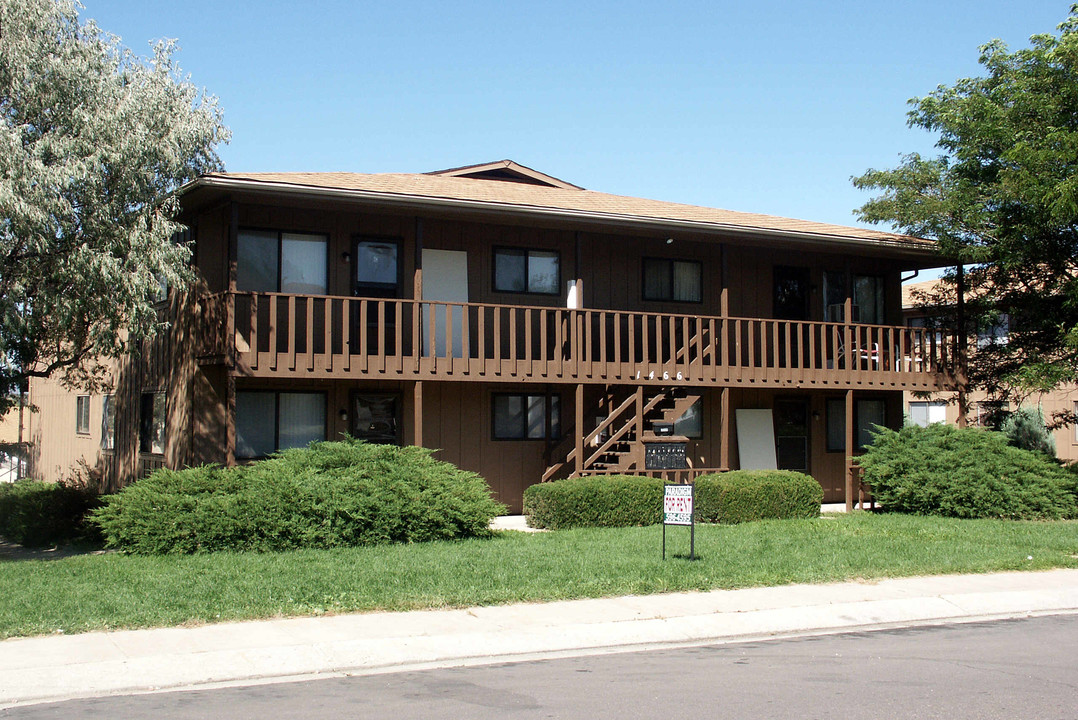 Redwood Terrace in Colorado Springs, CO - Building Photo