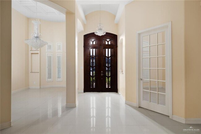 15 Ebro Dr in Edinburg, TX - Building Photo - Building Photo