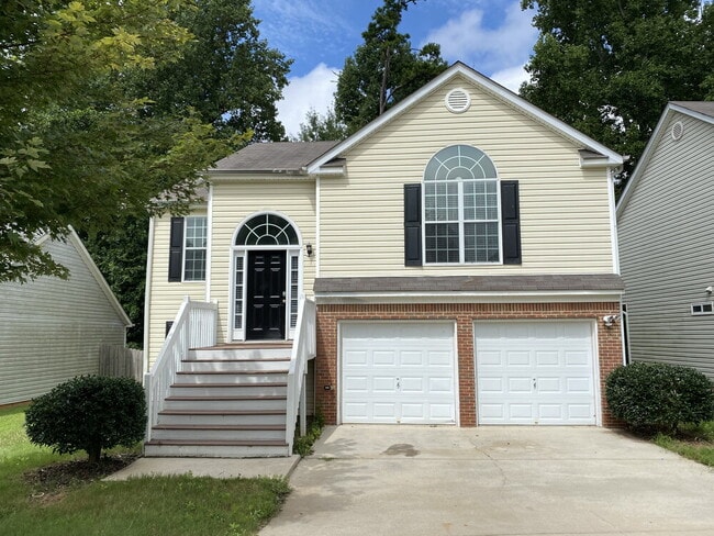 property at 5008 Kens Ct