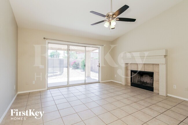 5905 W Blackhawk Dr in Glendale, AZ - Building Photo - Building Photo