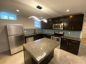 877 Dennison Ave in Columbus, OH - Building Photo - Building Photo