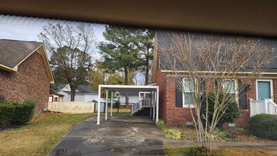 567 Chaucer Dr in Winterville, NC - Building Photo - Building Photo